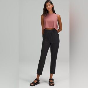 Lululemon high waist slack/jogger